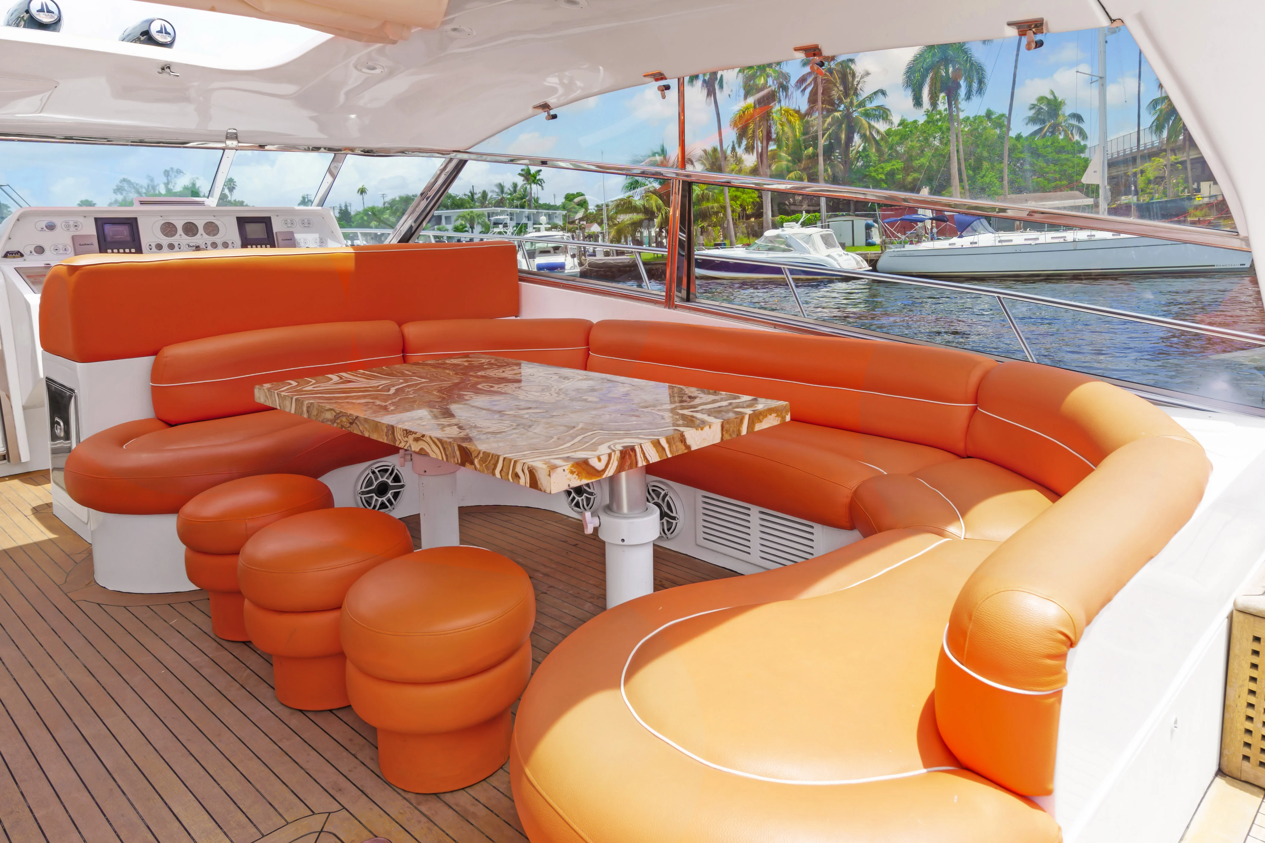 85ft Baia side profile design